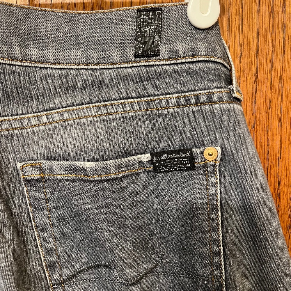 7 For All Mankind Midrise Roxanne Crop Jeans Size 28.